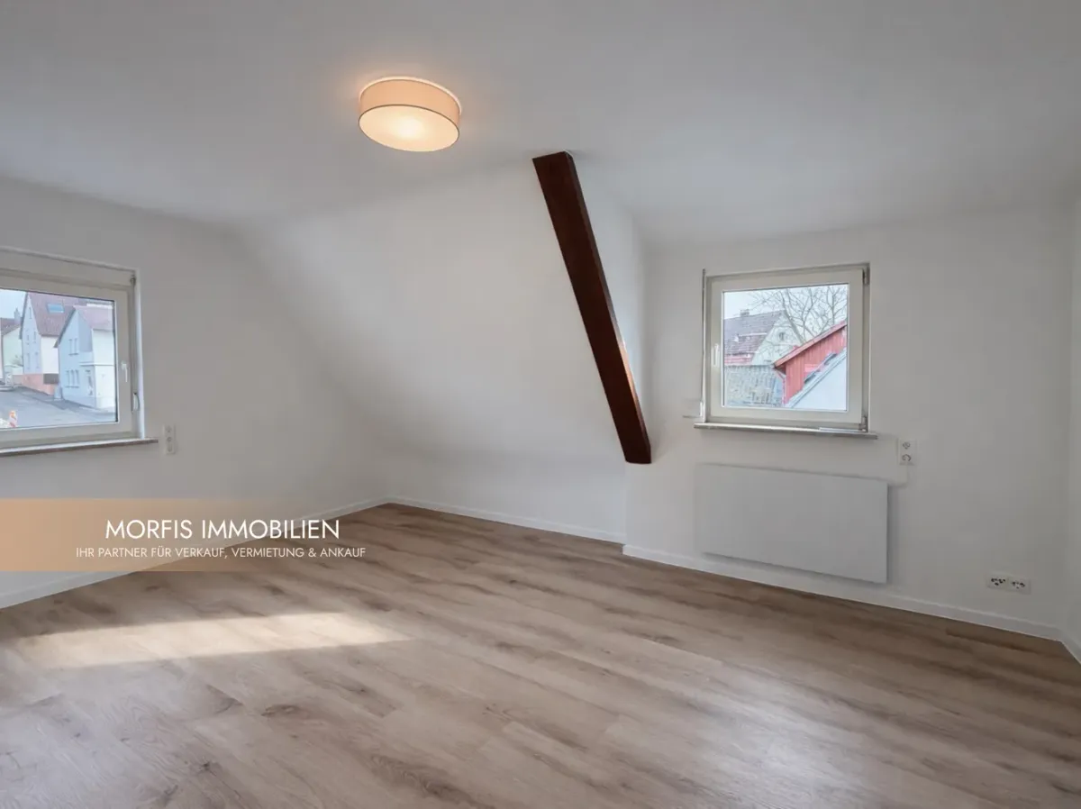 Top renovierte 3-Zimmer-DG-Wohnung in Besigheim – vermietet & ideal als Kapitalanlage